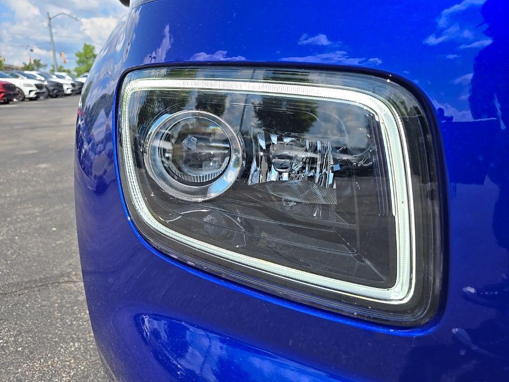 new 2025 Hyundai Venue car, priced at $25,565