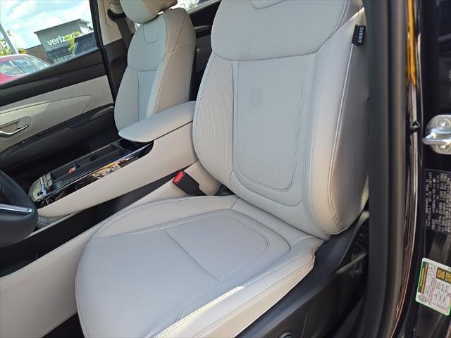 new 2025 Hyundai TUCSON Hybrid car, priced at $38,465