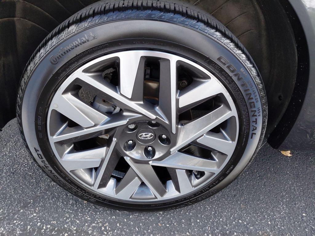 used 2023 Hyundai Santa Fe car, priced at $32,853