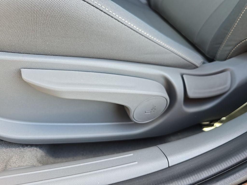 new 2025 Hyundai Elantra car, priced at $25,090