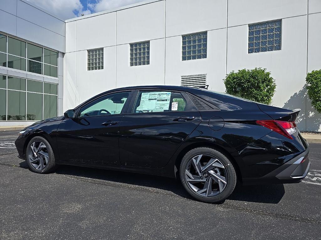new 2025 Hyundai Elantra car, priced at $25,090