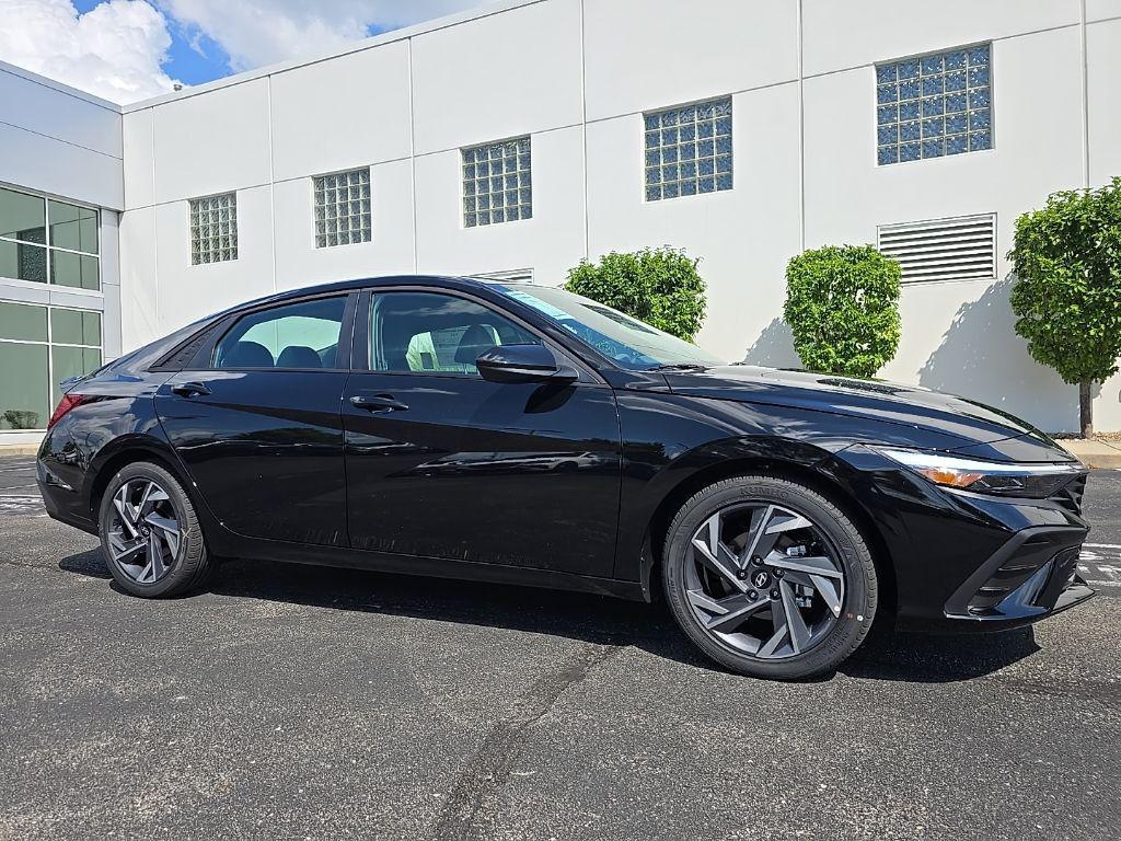 new 2025 Hyundai Elantra car, priced at $25,090