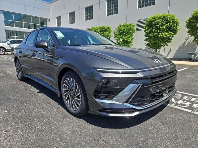 new 2025 Hyundai Sonata Hybrid car, priced at $39,460