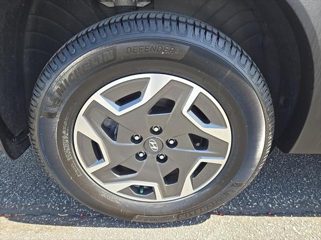 used 2022 Hyundai SANTA FE HEV car, priced at $25,800