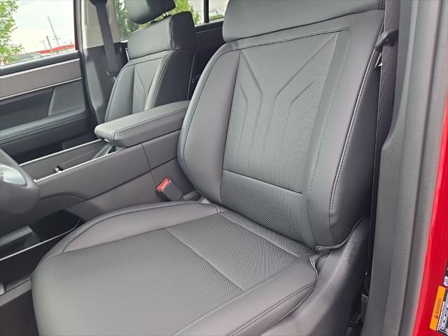 new 2025 Hyundai Santa Fe car, priced at $44,090