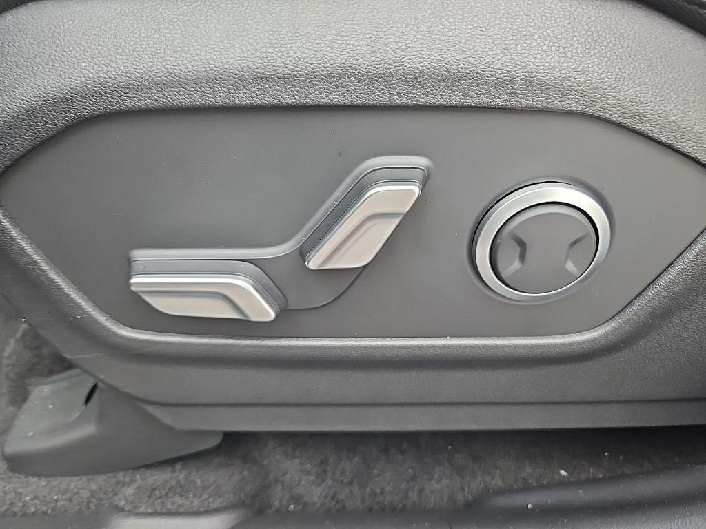 new 2025 Hyundai Santa Fe car, priced at $44,090