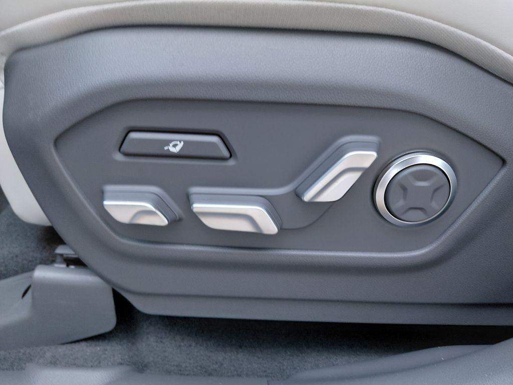 new 2026 Hyundai SANTA FE HEV car, priced at $52,700