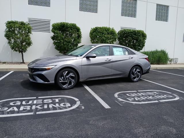 new 2024 Hyundai Elantra car, priced at $27,005