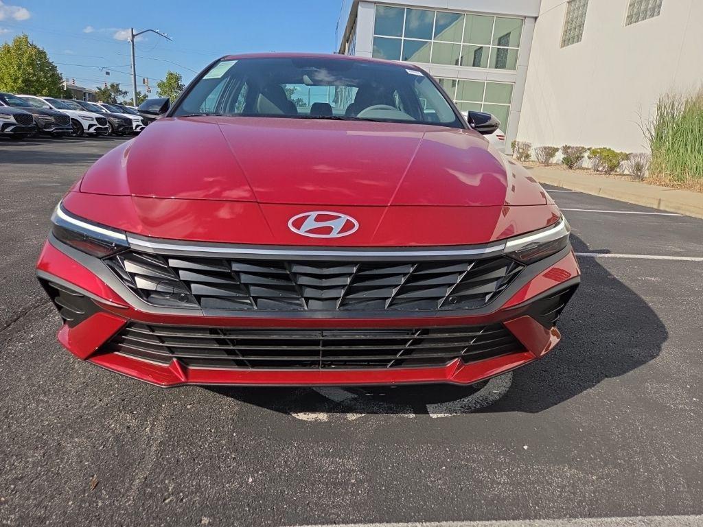 new 2025 Hyundai Elantra car, priced at $25,555