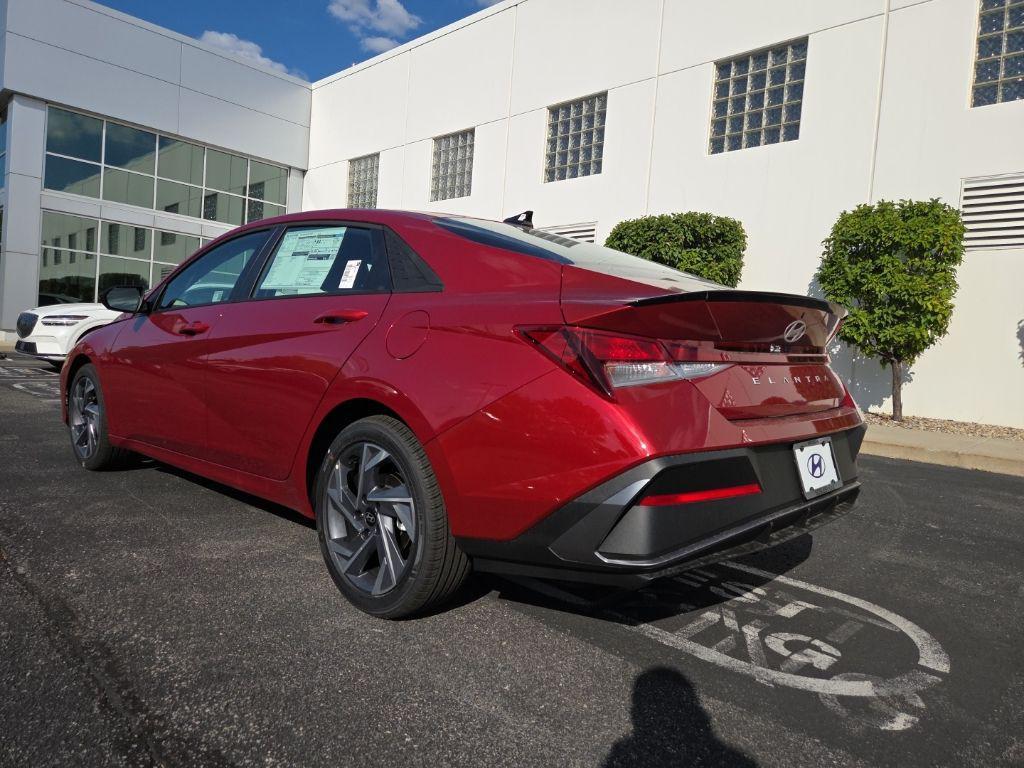 new 2025 Hyundai Elantra car, priced at $25,555
