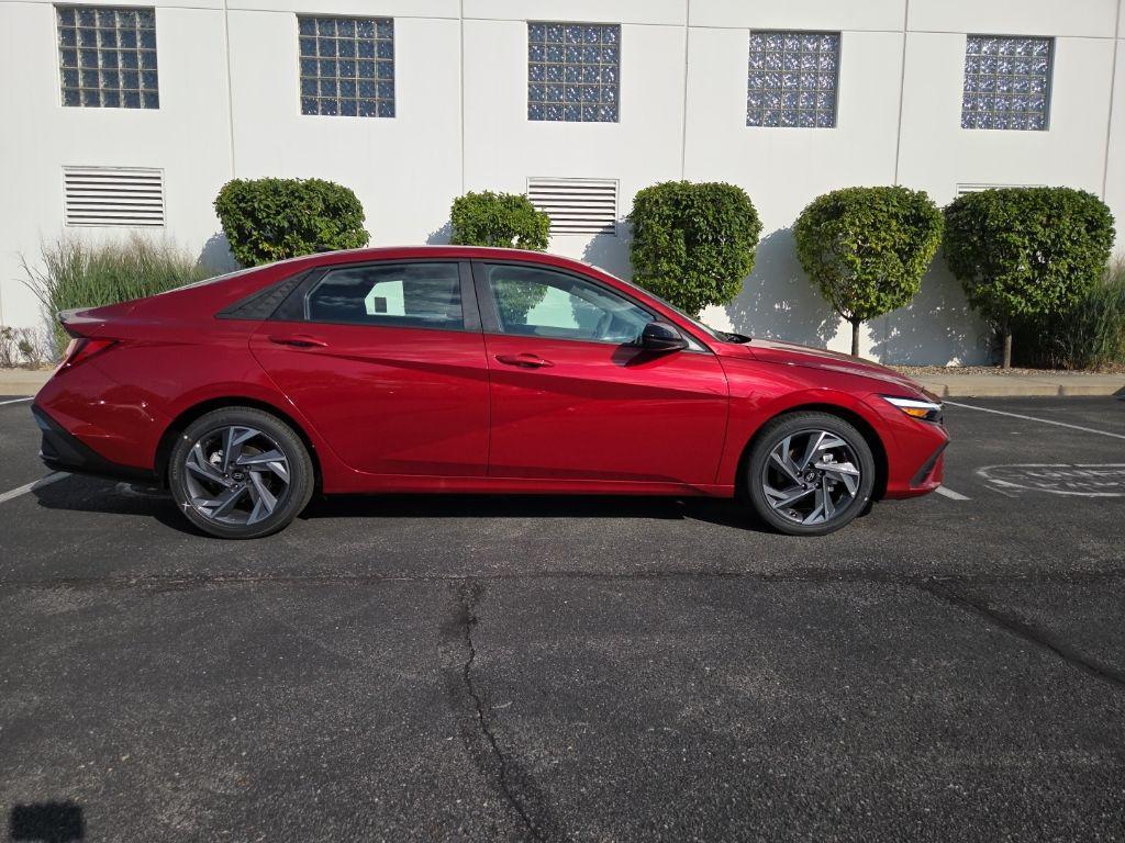 new 2025 Hyundai Elantra car, priced at $25,555