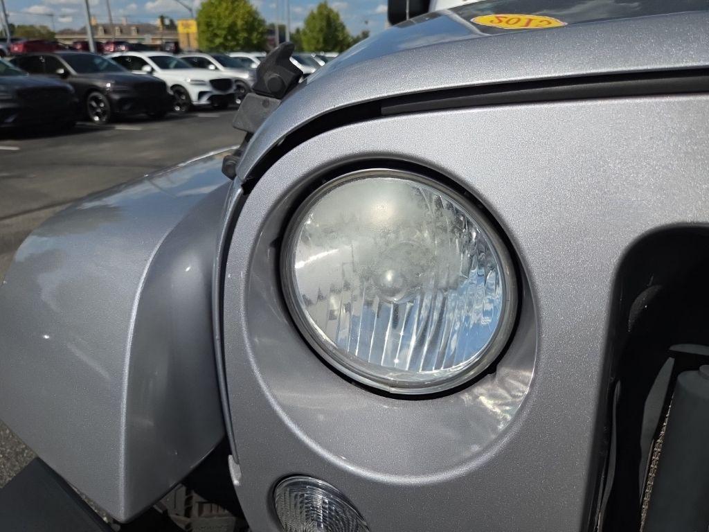 used 2015 Jeep Wrangler Unlimited car, priced at $15,416