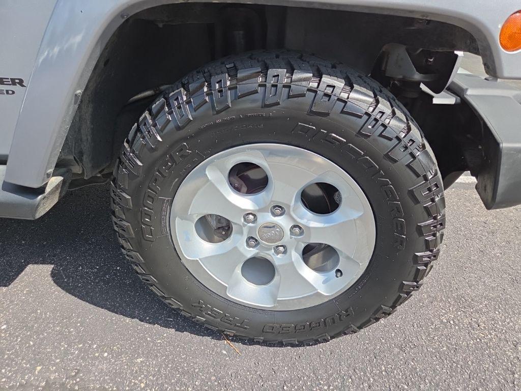 used 2015 Jeep Wrangler Unlimited car, priced at $15,416