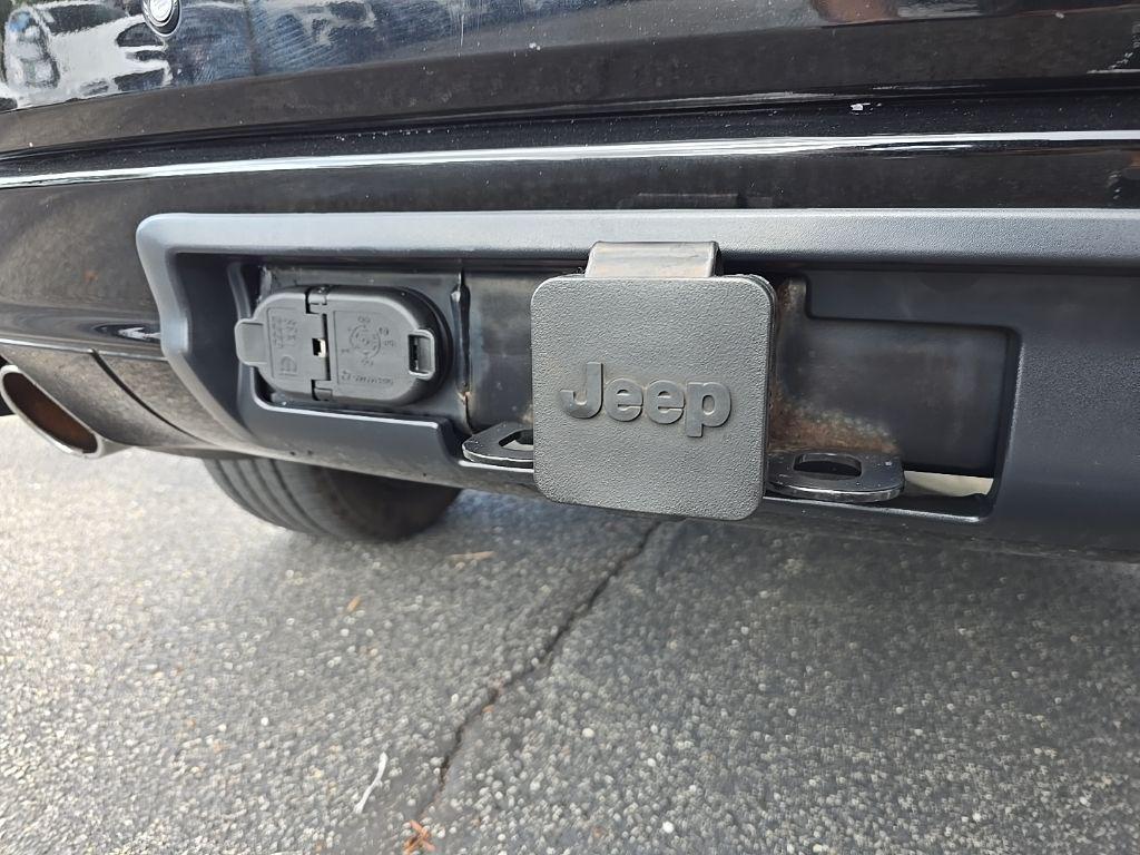 used 2018 Jeep Grand Cherokee car, priced at $15,998