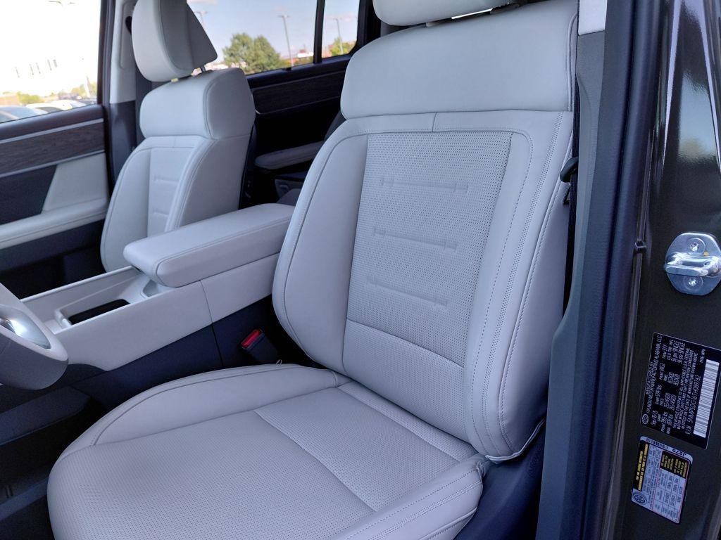 new 2026 Hyundai SANTA FE HEV car, priced at $52,775