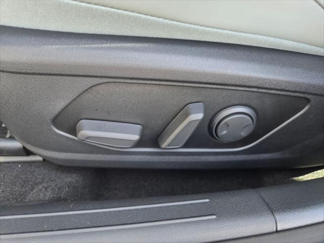 new 2025 Hyundai Elantra car, priced at $32,060