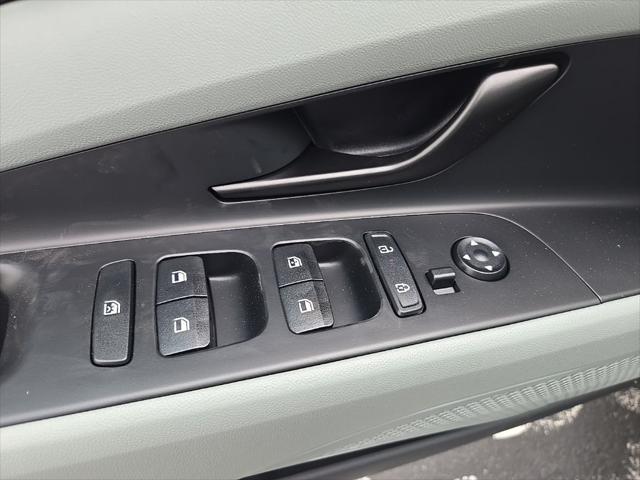 new 2025 Hyundai Elantra car, priced at $31,560
