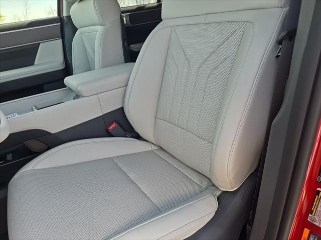 new 2025 Hyundai Santa Fe car, priced at $41,655