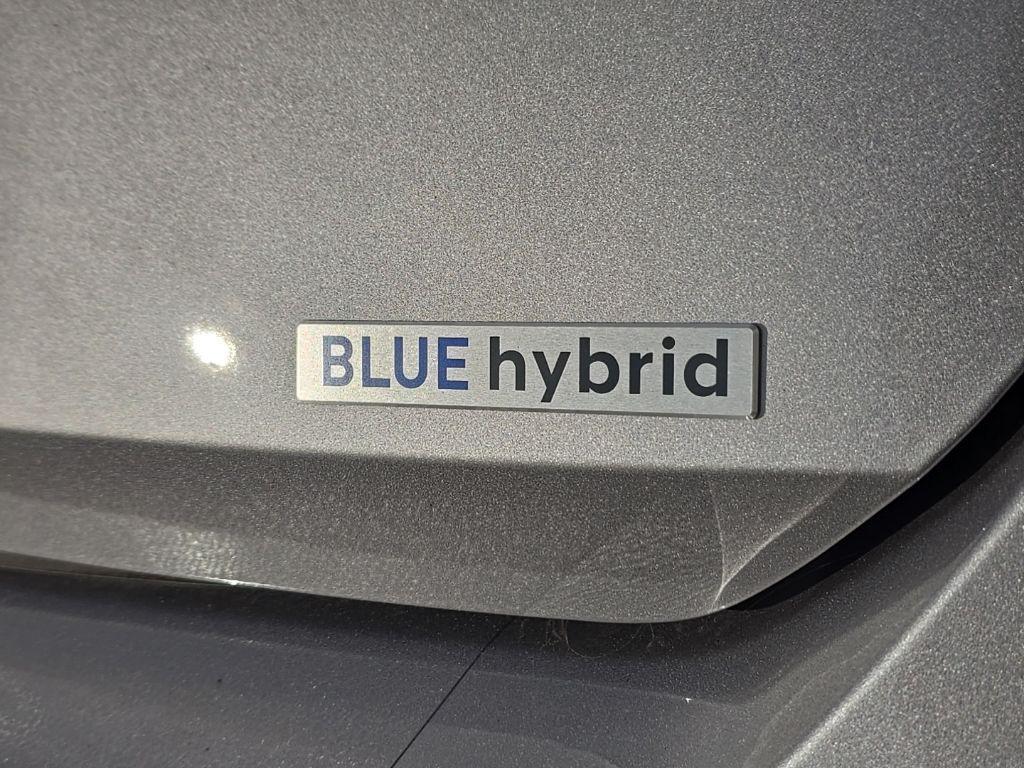 new 2026 Hyundai ELANTRA HEV car, priced at $27,335