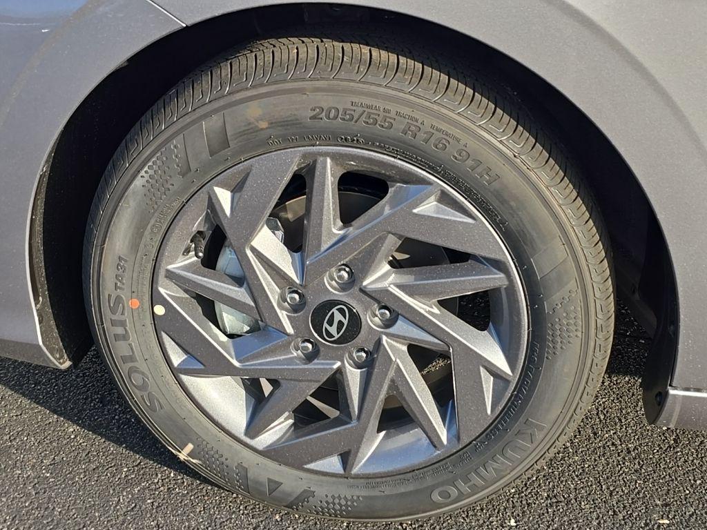 new 2026 Hyundai ELANTRA HEV car, priced at $27,335