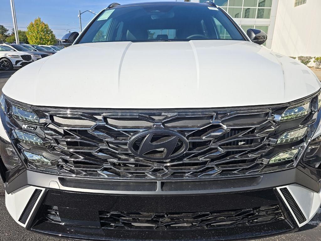 new 2025 Hyundai TUCSON Hybrid car, priced at $40,900