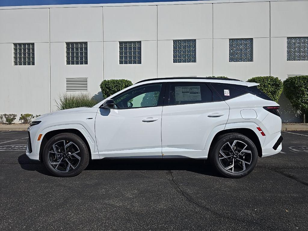 new 2025 Hyundai TUCSON Hybrid car, priced at $40,900