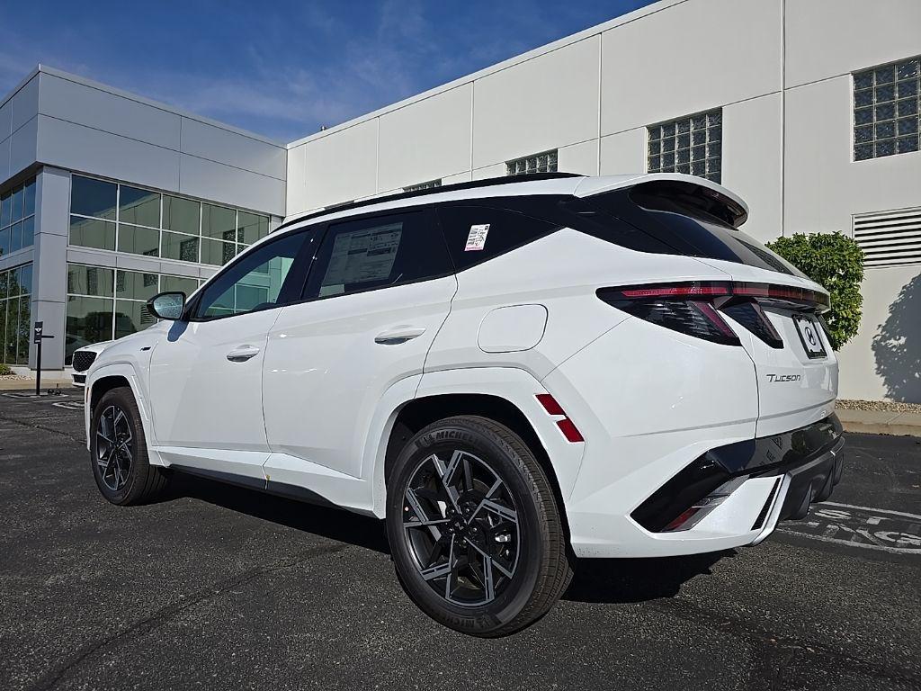 new 2025 Hyundai TUCSON Hybrid car, priced at $40,900