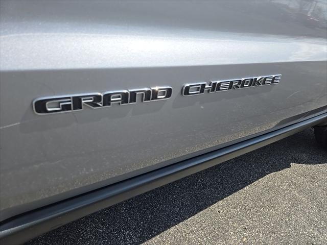 used 2018 Jeep Grand Cherokee car, priced at $15,524