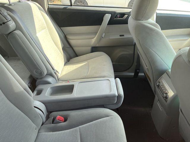 used 2012 Toyota Highlander car