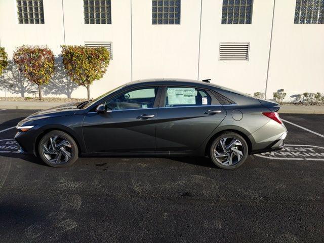 new 2025 Hyundai Elantra car, priced at $31,090