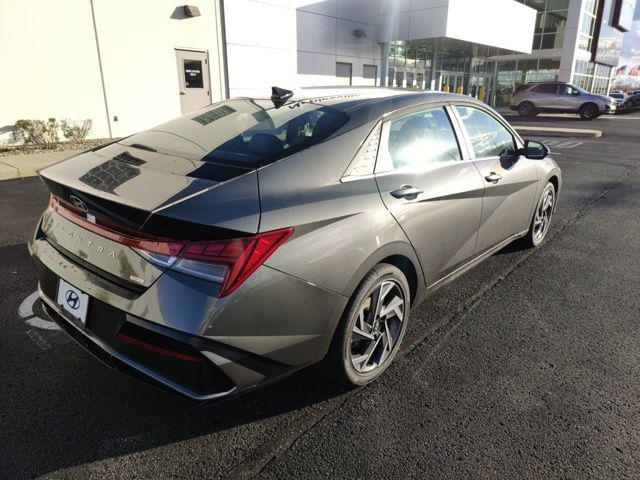 new 2025 Hyundai Elantra car, priced at $31,090