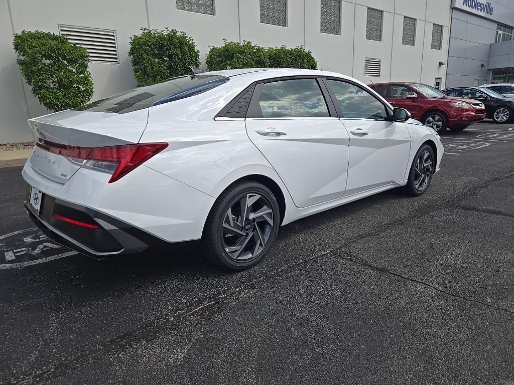 new 2025 Hyundai Elantra car, priced at $32,105
