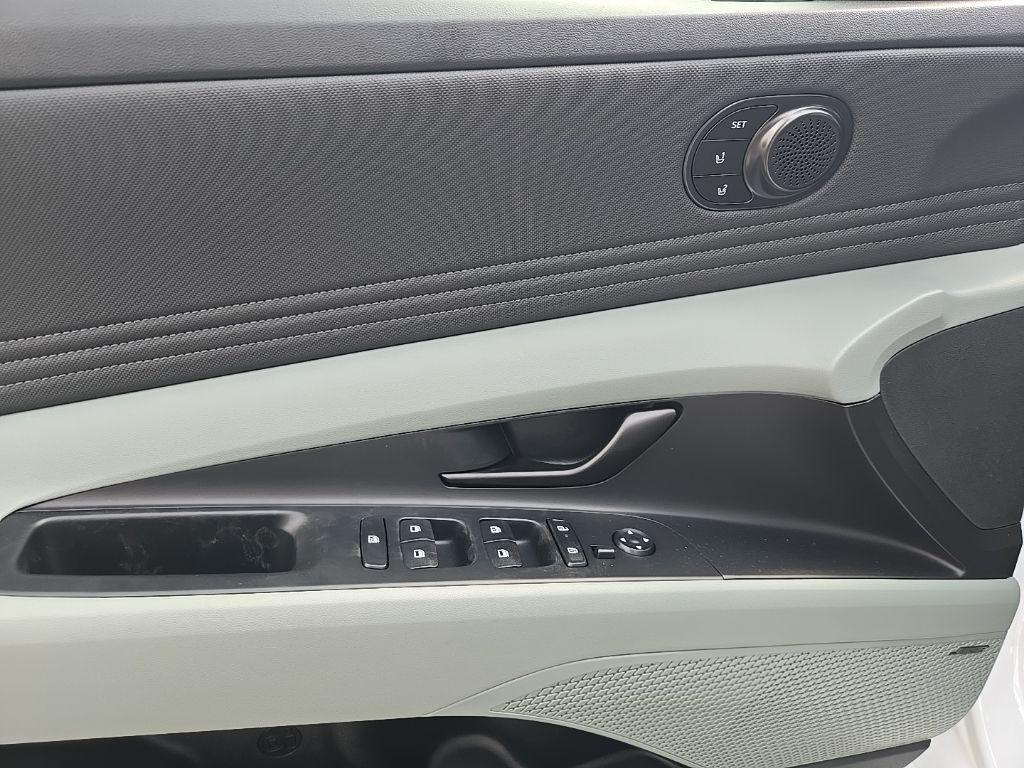 new 2025 Hyundai Elantra car, priced at $32,105
