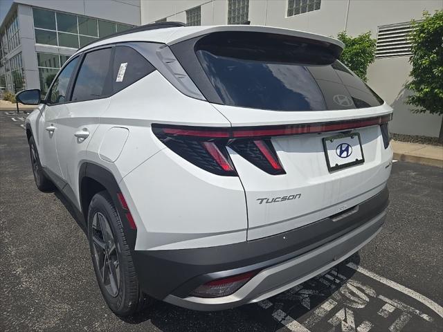 new 2025 Hyundai TUCSON Hybrid car, priced at $39,040