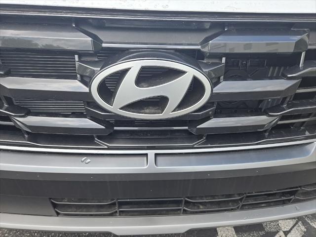 new 2025 Hyundai TUCSON Hybrid car, priced at $39,040