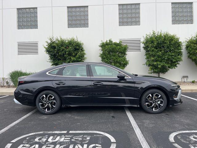 new 2025 Hyundai Sonata car, priced at $29,830