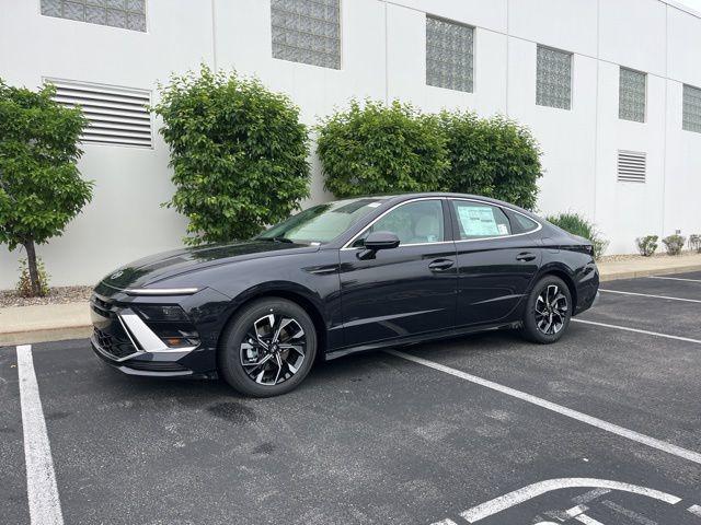 new 2025 Hyundai Sonata car, priced at $29,830