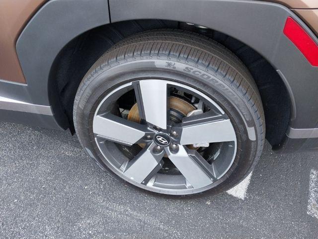 used 2024 Hyundai Santa Fe car, priced at $39,166