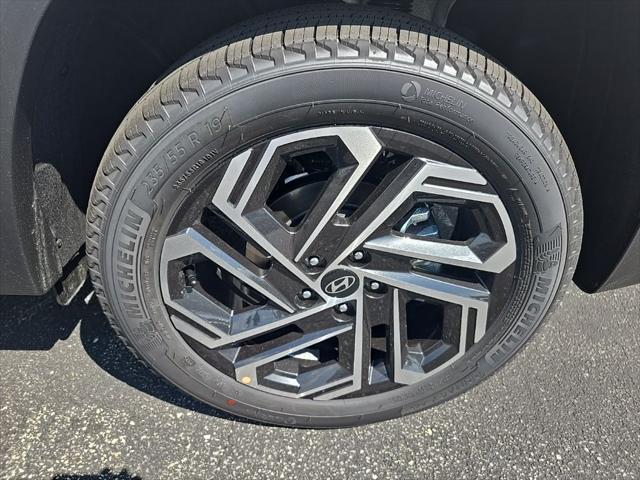 new 2025 Hyundai Tucson car, priced at $43,060