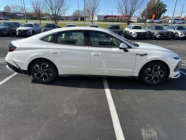 new 2024 Hyundai Sonata car, priced at $31,205