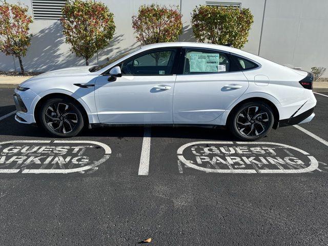 new 2024 Hyundai Sonata car, priced at $31,205