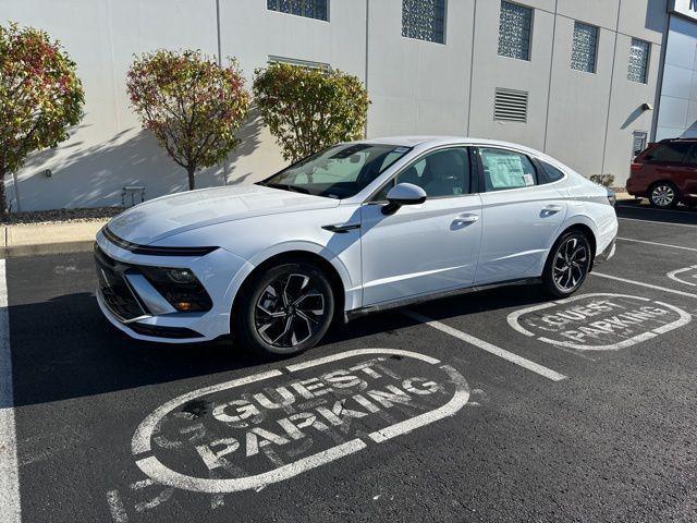 new 2024 Hyundai Sonata car, priced at $31,205