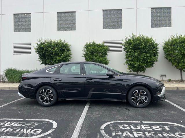 new 2025 Hyundai Sonata car, priced at $31,290