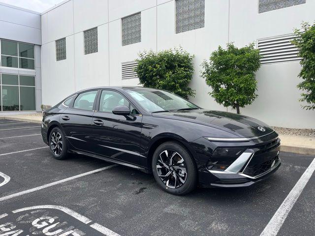 new 2025 Hyundai Sonata car, priced at $31,290