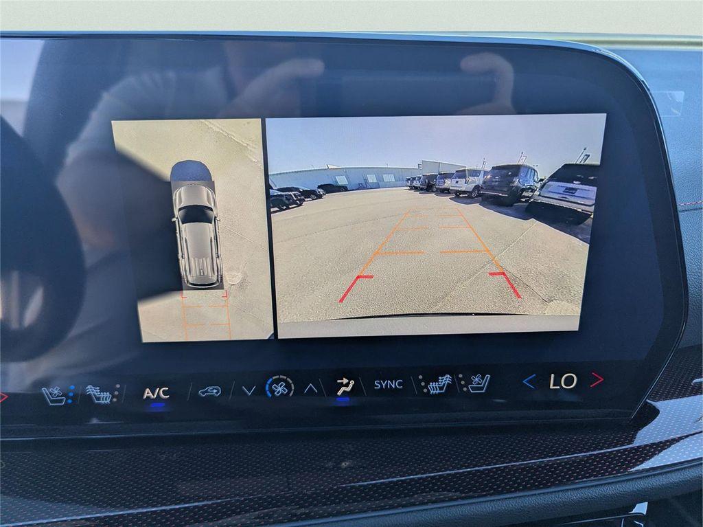 new 2026 Chevrolet Traverse car, priced at $56,375