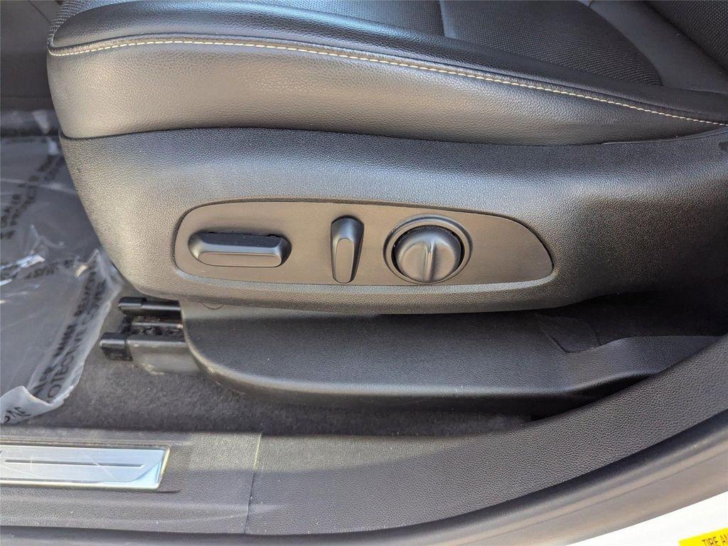 used 2023 GMC Acadia car, priced at $28,399