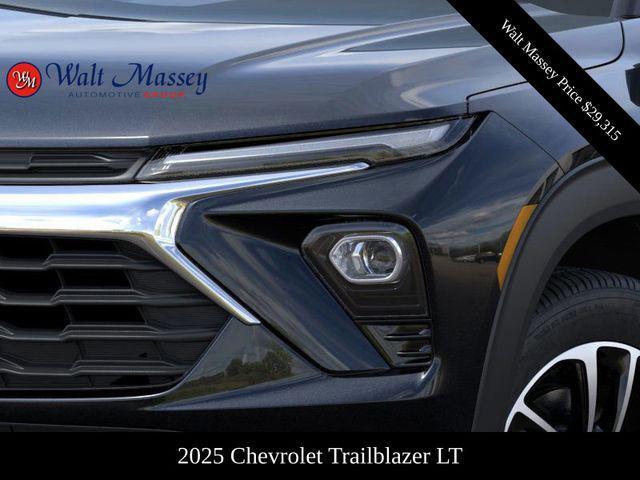 new 2025 Chevrolet TrailBlazer car, priced at $29,315