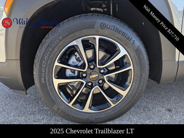 new 2025 Chevrolet TrailBlazer car, priced at $27,710