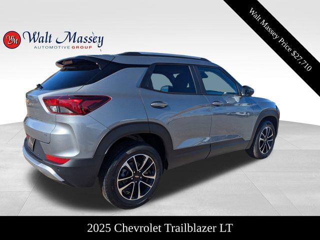 new 2025 Chevrolet TrailBlazer car, priced at $27,710