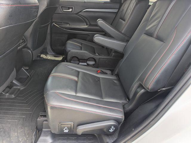 used 2019 Toyota Highlander car, priced at $20,499